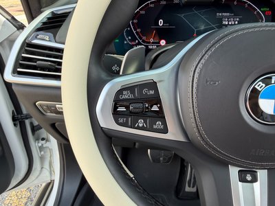 2022 BMW X7 — миниатюра 15