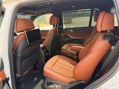 2022 BMW X7 — миниатюра 12