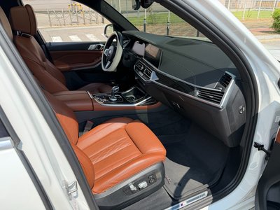 2022 BMW X7 — миниатюра 11