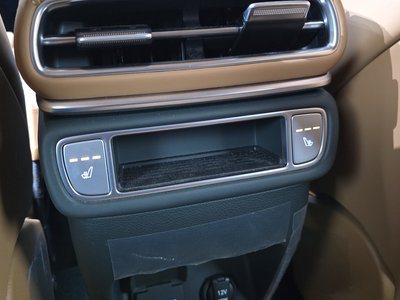 2025 Genesis GV80 thumbnail 18