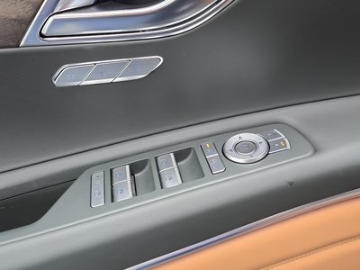 2025 Genesis GV80 thumbnail 14