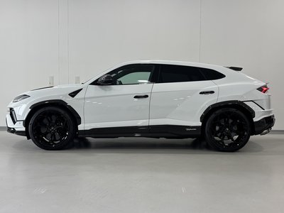 LAMBORGHINI URUS - 4