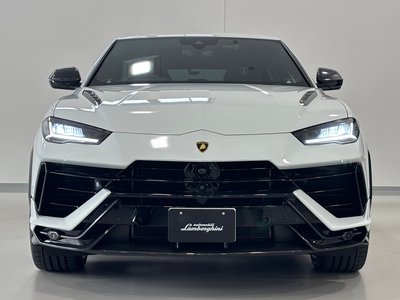 LAMBORGHINI URUS - 2