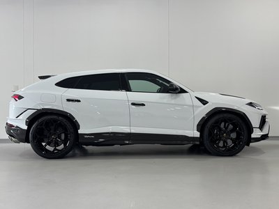 LAMBORGHINI URUS - 8