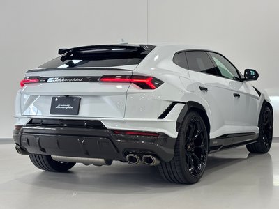 LAMBORGHINI URUS - 7