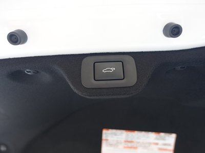 TOYOTA CROWN CROSSOVER - 8