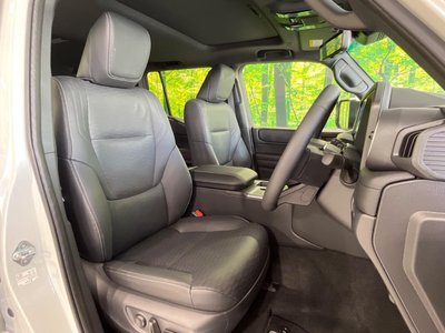 TOYOTA LAND CRUISER 250 - 8