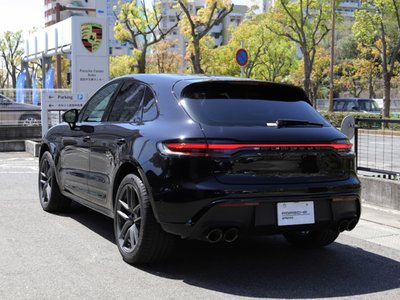 PORSCHE MACAN - 10