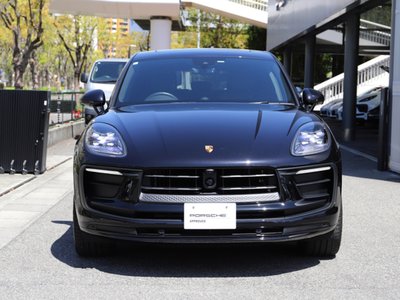 PORSCHE MACAN - 8