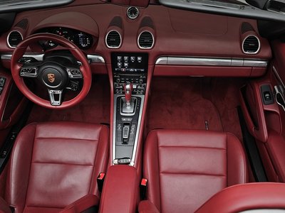 صورة 5 لـ 2018 Porsche 718