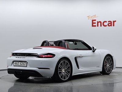 صورة 3 لـ 2018 Porsche 718