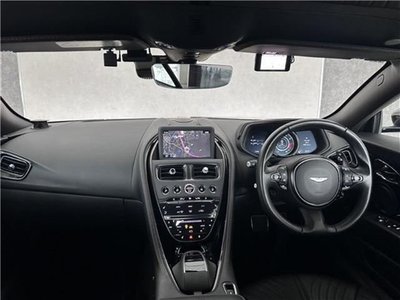 ASTON MARTIN DB11 - 7