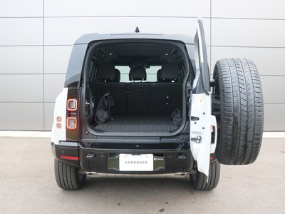 صورة 9 لـ 2026 LAND Rover DEFENDER