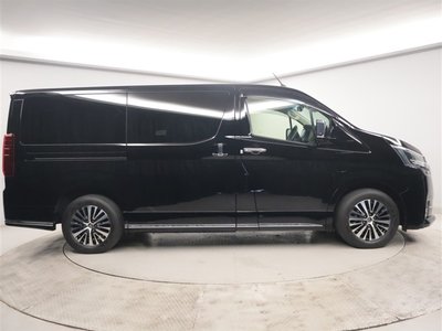 2020 Toyota GRAND ACE — фото 2