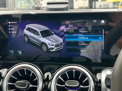 صورة مصغرة 25 لـ 2023 Mercedes-BENZ GLB AMG