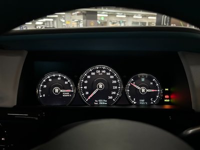 ROLLS-ROYCE CULLINAN - 8