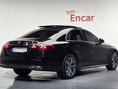 صورة 4 لـ 2024 Mercedes-BENZ E-CLASS
