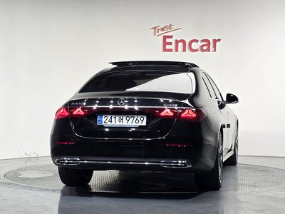 صورة 3 لـ 2024 Mercedes-BENZ E-CLASS