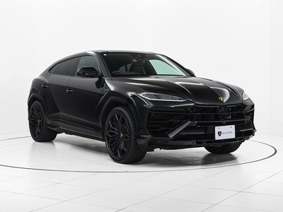 2026 Lamborghini URUS photo 1
