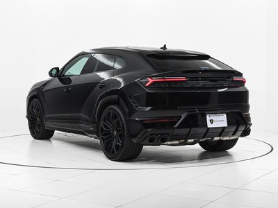 2026 Lamborghini URUS photo 6