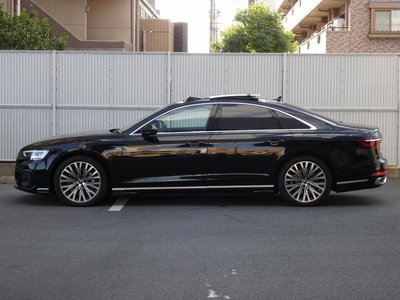 AUDI A8 2023 thumbnail 8