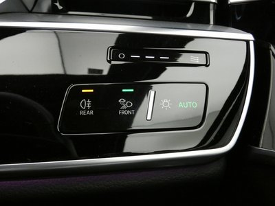 AUDI A8 2023 thumbnail 28
