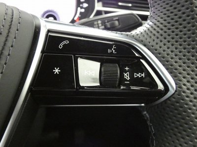 AUDI A8 2023 thumbnail 24