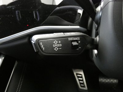 AUDI A8 2023 thumbnail 26