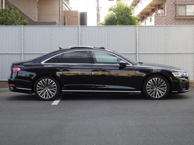AUDI A8 2023 thumbnail 12