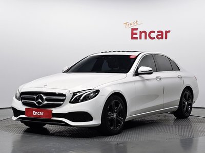2016 Mercedes-BENZ E-CLASS 照片 1