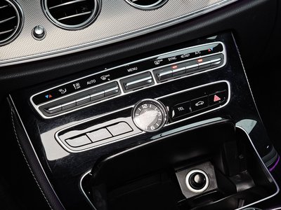 2016 Mercedes-BENZ E-CLASS 缩略图 20