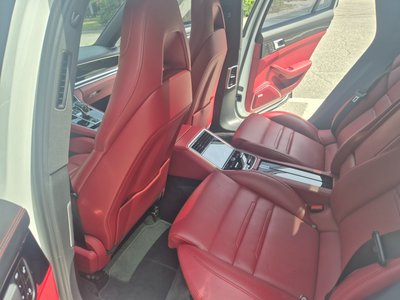 صورة 10 لـ 2018 Porsche PANAMERA