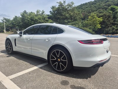 صورة 6 لـ 2018 Porsche PANAMERA