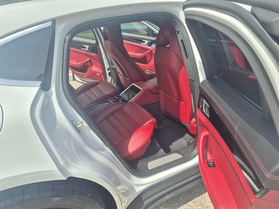صورة 8 لـ 2018 Porsche PANAMERA
