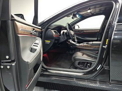 صورة 10 لـ 2019 Genesis G90