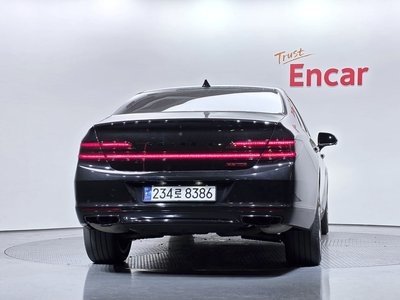 صورة 3 لـ 2019 Genesis G90