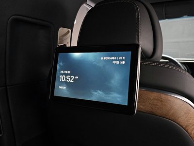 2019 Genesis G90 thumbnail 16