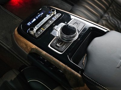 2019 Genesis G90 thumbnail 18