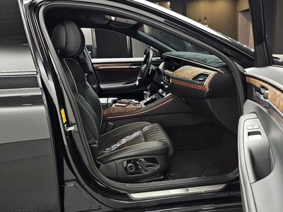2019 Genesis G90 thumbnail 11