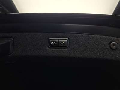 2019 Genesis G90 thumbnail 20