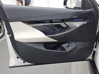 2024 BMW 5 SERIES thumbnail 14
