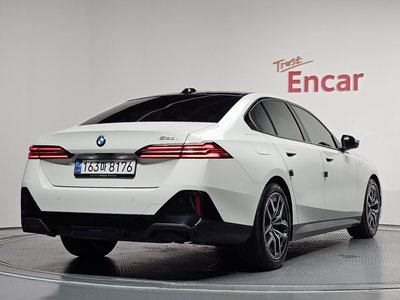 2024 BMW 5 SERIES 照片 3