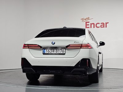 2024 BMW 5 SERIES 照片 4