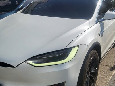 TESLA MODEL X - 1