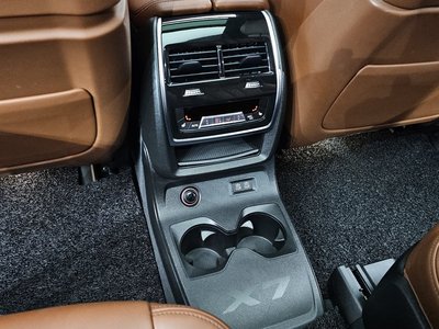 2023 BMW X7 缩略图 26