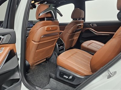 2023 BMW X7 缩略图 18