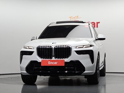 2023 BMW X7 — фото 2