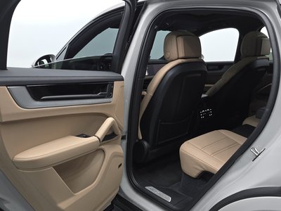 صورة مصغرة 16 لـ 2023 Porsche CAYENNE