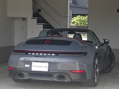 PORSCHE 911 CABRIOLET - 10