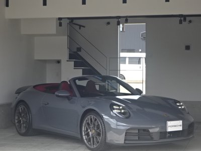 PORSCHE 911 CABRIOLET - 4